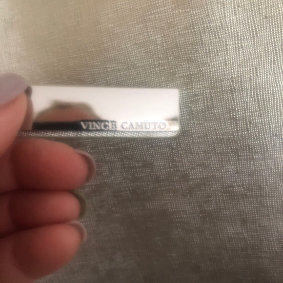 VINCE CAMUTO - EUC Tote Bag - Picture 8 of 13